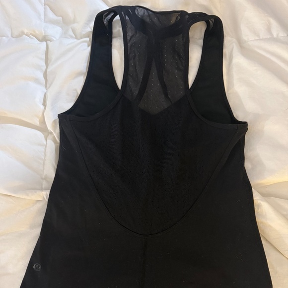 Lululemon Black Tanktop with polka dot mesh pattern sz 4 no pads - Picture 3 of 6